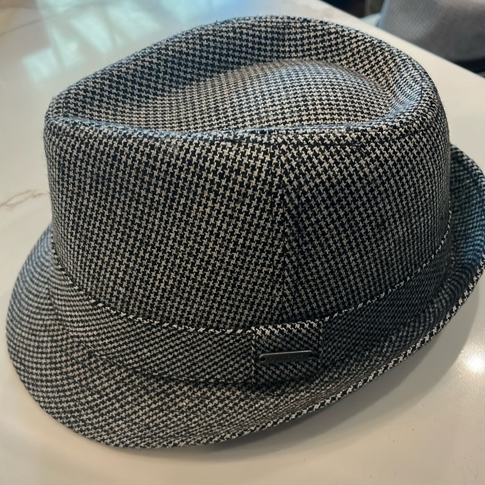 Men’s Van Heusen Fedora Black and Gray Tweed. Has headband. Like new. ML-MG - Picture 2 of 11